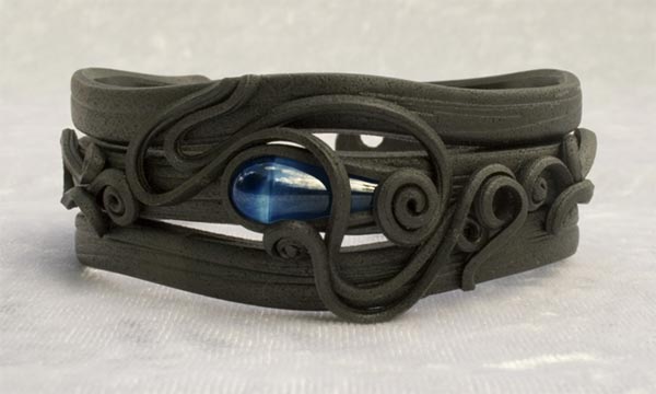 Armreifen mit Glas (Tropfen blau)